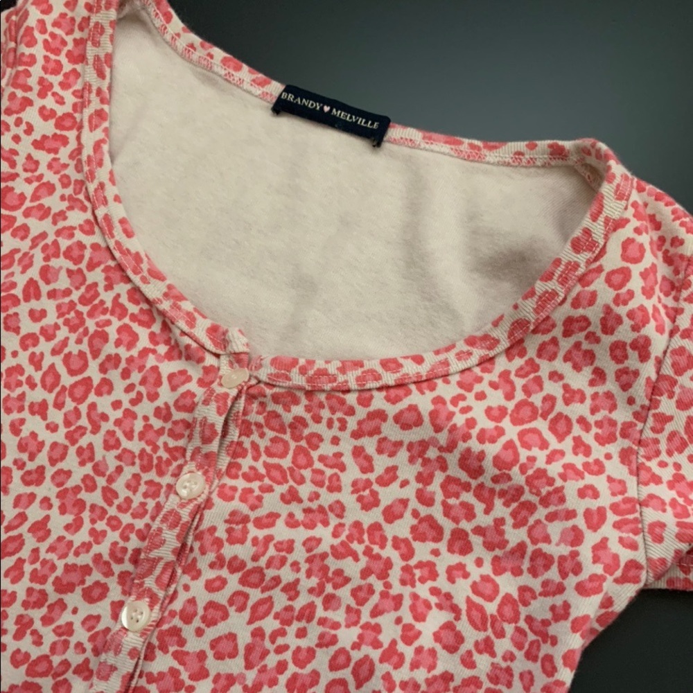 pink cheetah crop top